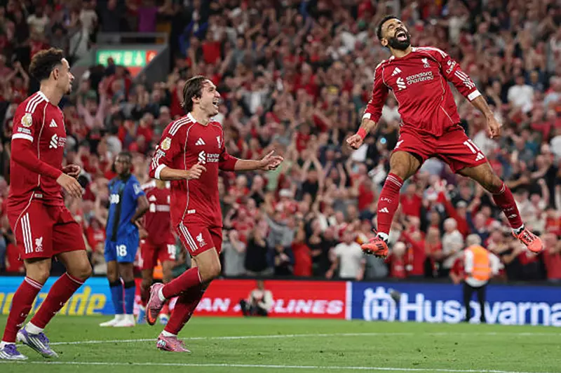 استراتيجية إنفاق ليفربول: تقييم القدرة المالية في سوق الانتقالات