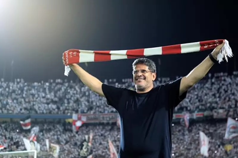 الرمادي: تفاصيل الحرب الكلامية ومستقبل الزمالك