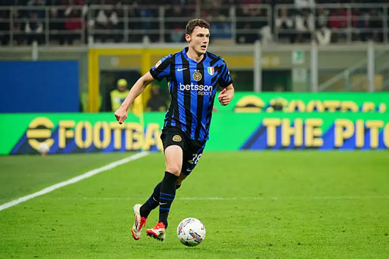 بافارد في مفترق طرق: السعودية أم البقاء في أوروبا؟