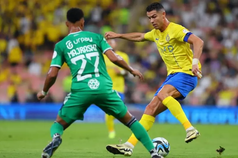 قبل نهائي السوبر السعودي: التوترات والدوافع خلف الصراع بين أهلي جدة والنصر