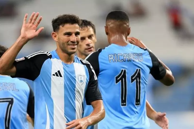 حمدي فتحي أساسيًا في تشكيل الوكرة أمام قطر