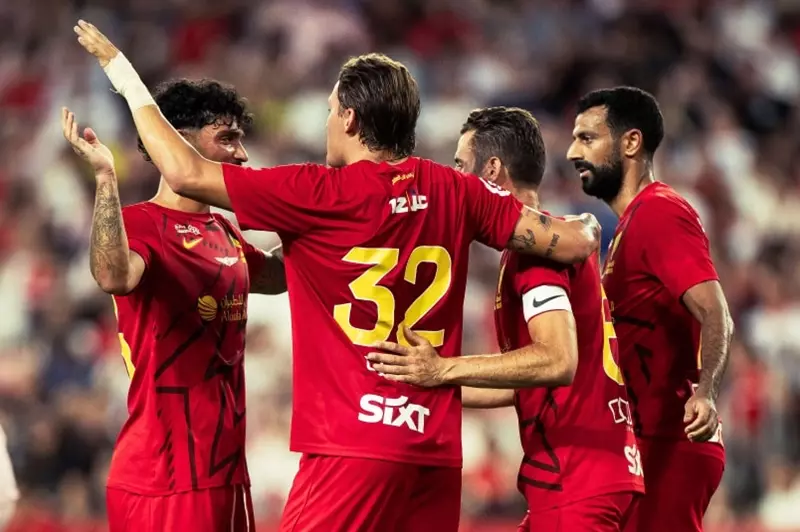 فرط بالصدارة.. القادسية يسقط في فخ التعادل أمام الأخدود