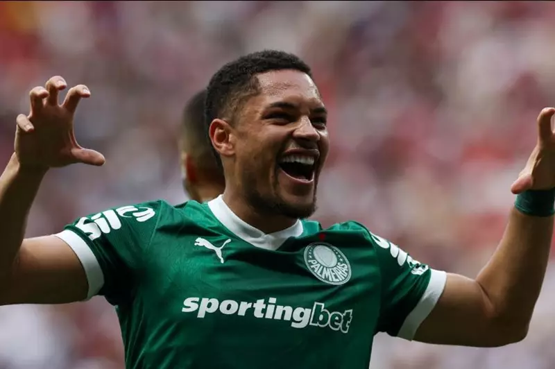 تقارير: مانشستر يونايتد يرغب في ضم فيتور روكي